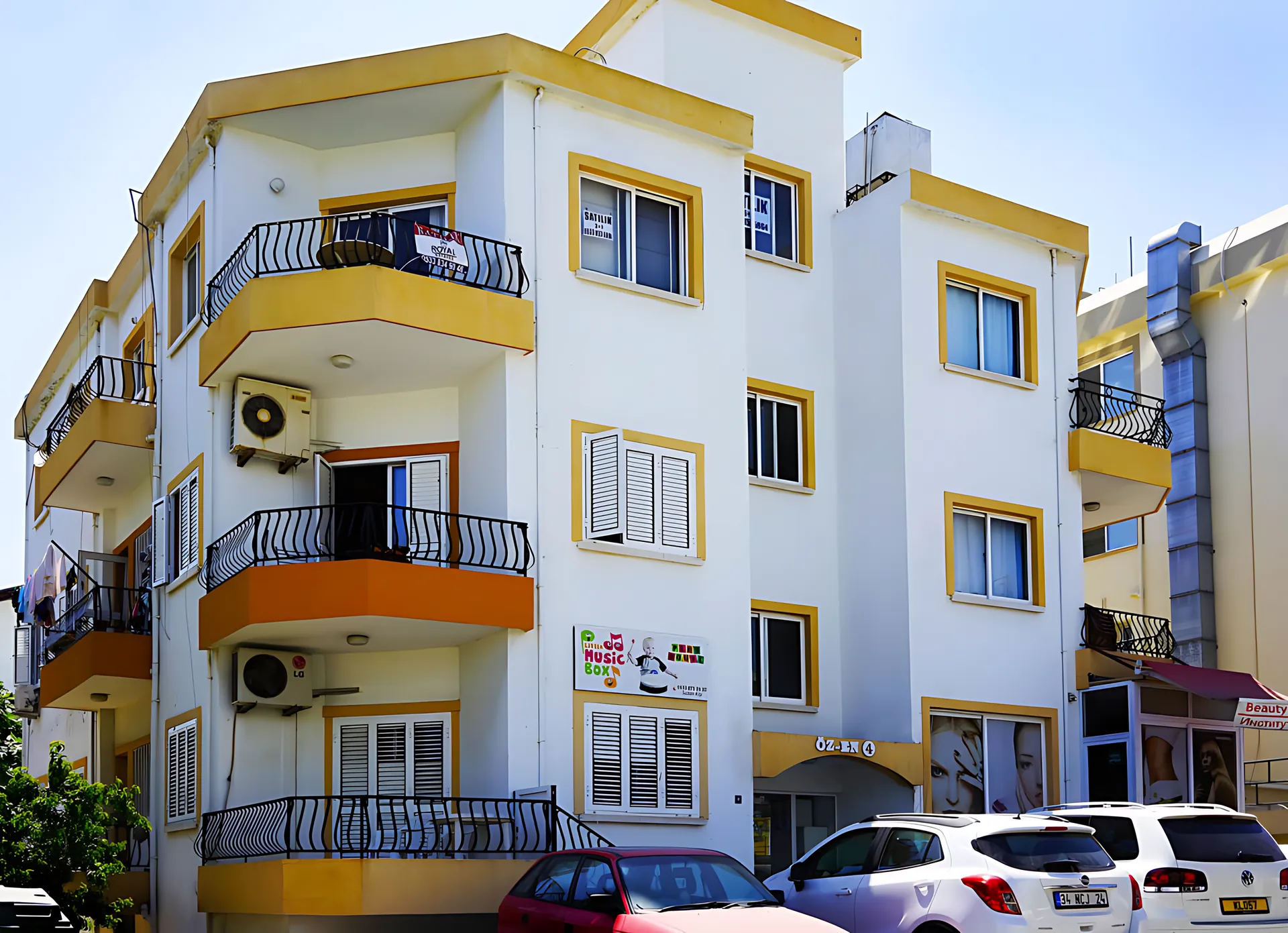 Öz-En 4, Kyrenia town centre