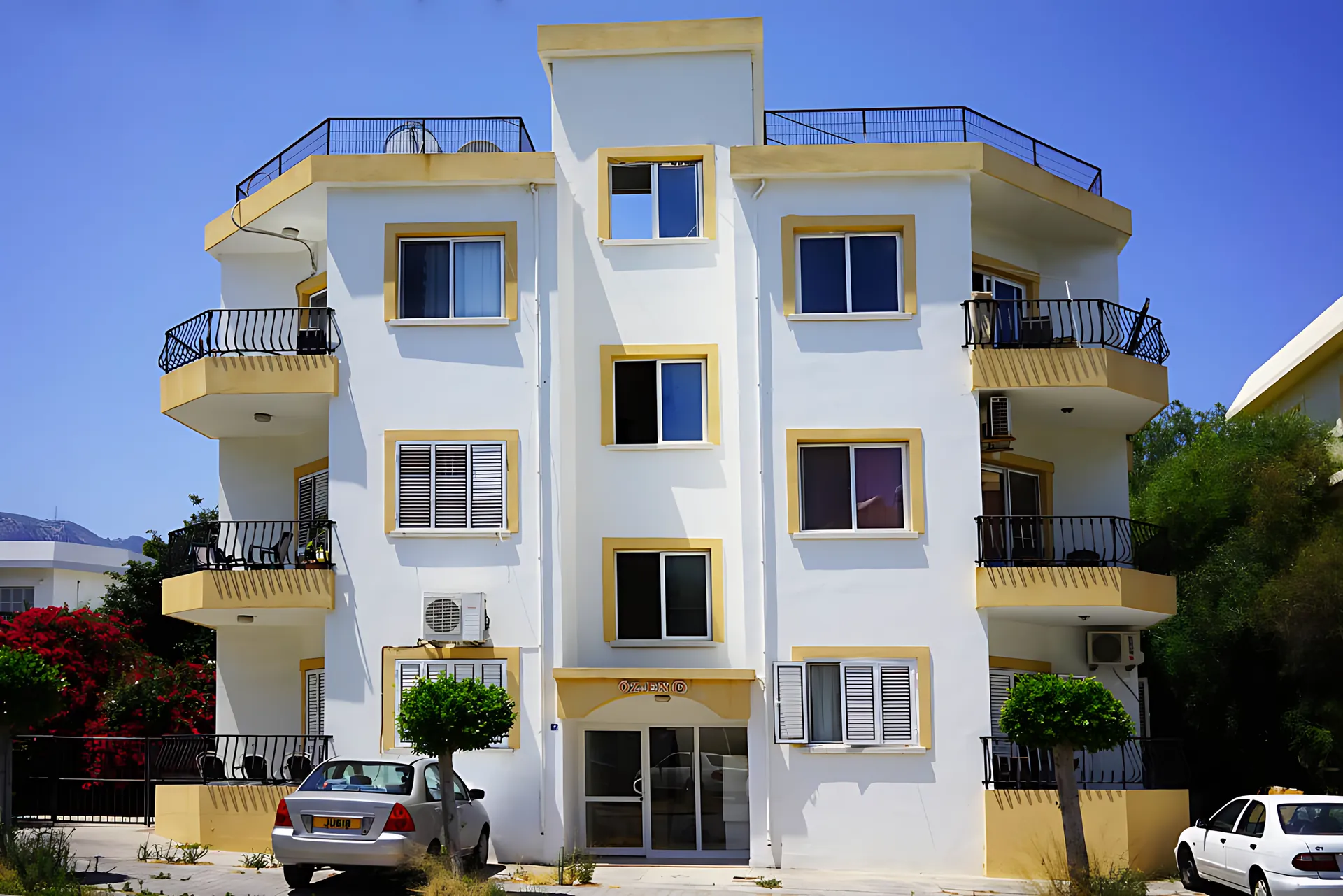 Öz-En 6, Kyrenia town centre